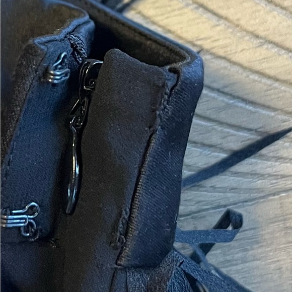 Express Black Fringe Mini Skirt Size 4 EUC - Picture 4 of 4